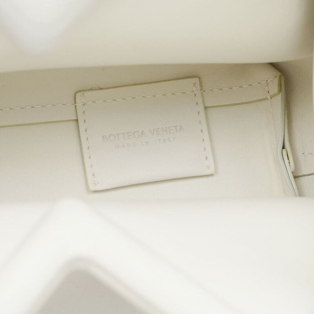 Bottega Veneta Point White Leather Shoulder Bag (Pre-Owned) - Picture 6 of 7